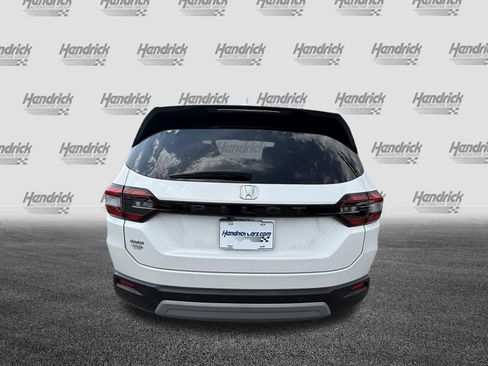 Used 2025 Honda Pilot EX-L image 13