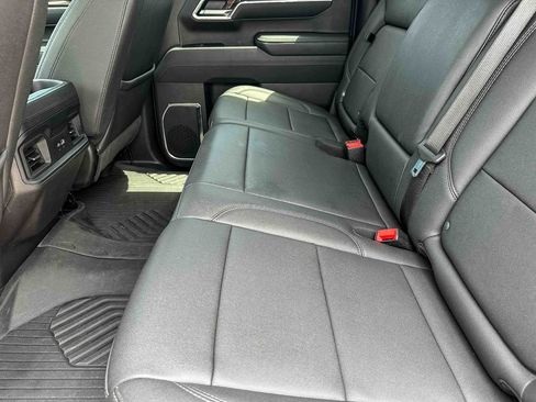 Used 2025 Chevrolet Silverado 1500 LT Trail Boss w/ Convenience Package II AWD/4WD image 16