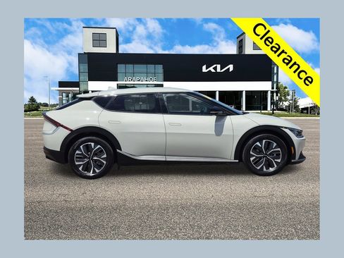 Used 2024 Kia EV6 Light AWD/4WD image 1