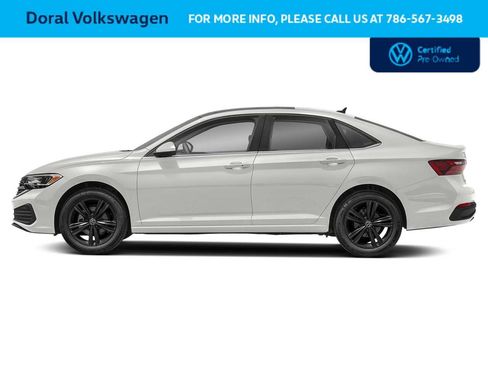 Used 2023 Volkswagen Jetta SE w/ Panoramic Sunroof Package image 3
