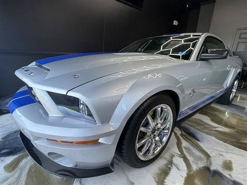 Used 2008 Ford Mustang Shelby GT500 RWD image 2