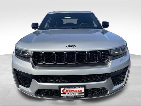 New 2026 Jeep Grand Cherokee Limited image 22