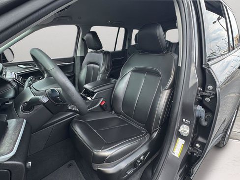 Certified 2023 Jeep Grand Cherokee Limited AWD/4WD image 18