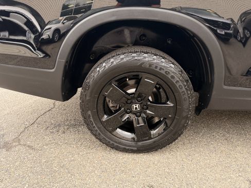 Used 2024 Honda Ridgeline Black Edition image 9