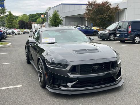 Used 2025 Ford Mustang Dark Horse w/ Dark Horse Handlin Package RWD image 3