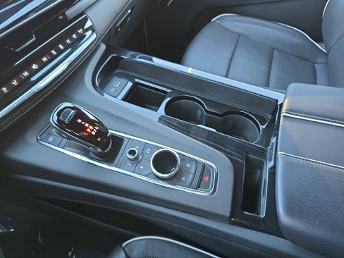 Used 2024 Cadillac Escalade Sport w/ LPO, ONYX Package image 26