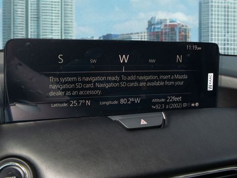 New 2025 MAZDA CX-70 Plug-In Hybrid w/ Premium Plus image 36