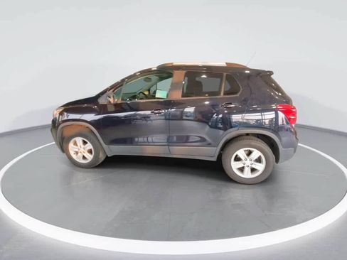 Used 2022 Chevrolet Trax LT w/ Driver Confidence Package AWD/4WD image 5