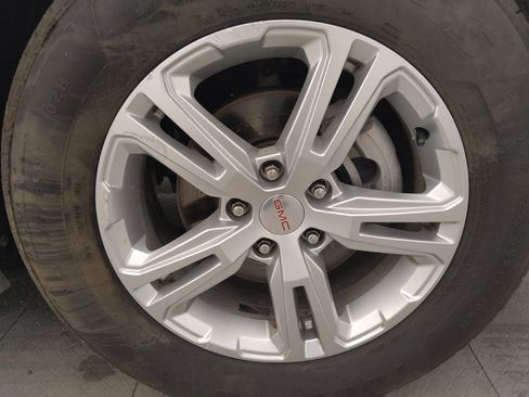 Used 2020 GMC Terrain SLE FWD image 31