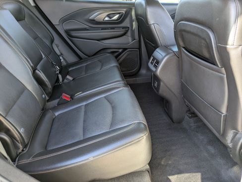 Used 2021 GMC Terrain SLT image 13