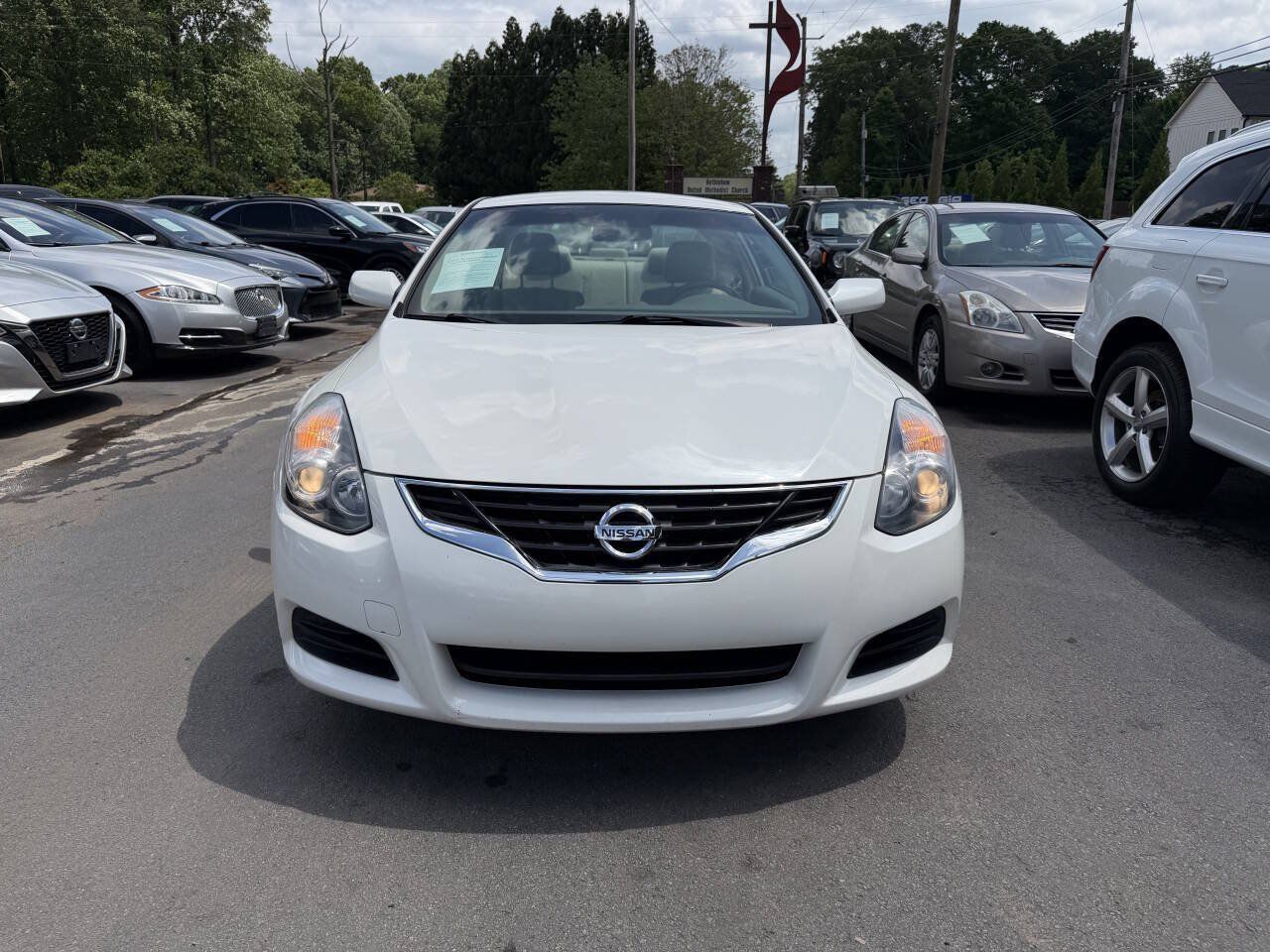 Used 2011 Nissan Altima 2.5 S w/ Convenience Pkg FWD image 2