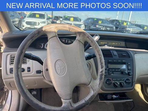 Used 2001 Toyota Avalon XLS FWD image 13