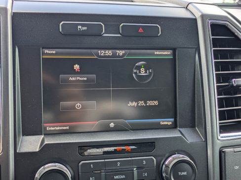 Used 2015 Ford F150 XLT w/ Equipment Group 302A Luxury AWD/4WD image 32