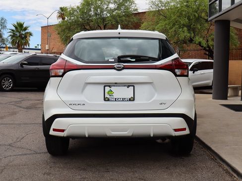 Used 2023 Nissan Kicks SV FWD image 11