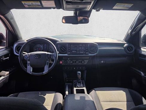 Used 2020 Toyota Tacoma TRD Sport w/ Technology Package AWD/4WD image 16