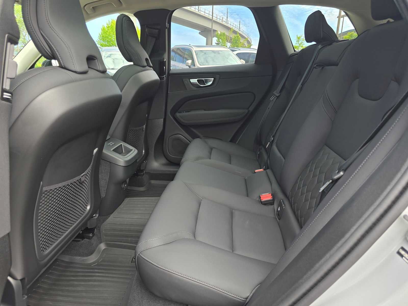 Used 2026 Volvo XC60 B5 Plus w/ Climate Package AWD/4WD image 15
