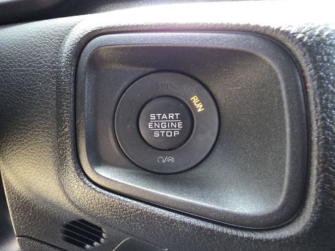 Used 2024 Jeep Wrangler Unlimited AWD/4WD image 22