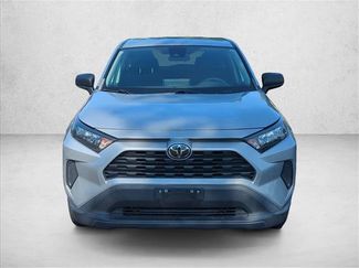 Used 2022 Toyota RAV4 LE FWD video 2