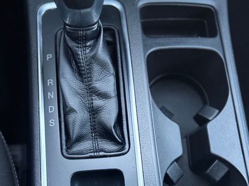 Used 2019 Ford Escape SE image 16