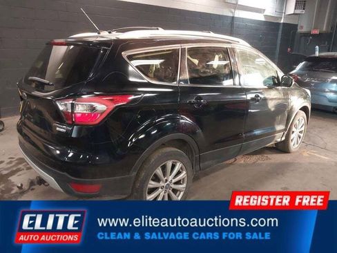 Used 2017 Ford Escape Titanium image 8