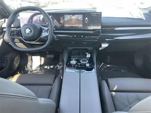 New 2025 BMW 530i image 16