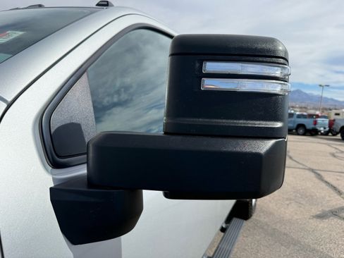 Used 2020 Chevrolet Silverado 2500 W/T w/ WT Convenience Package image 2