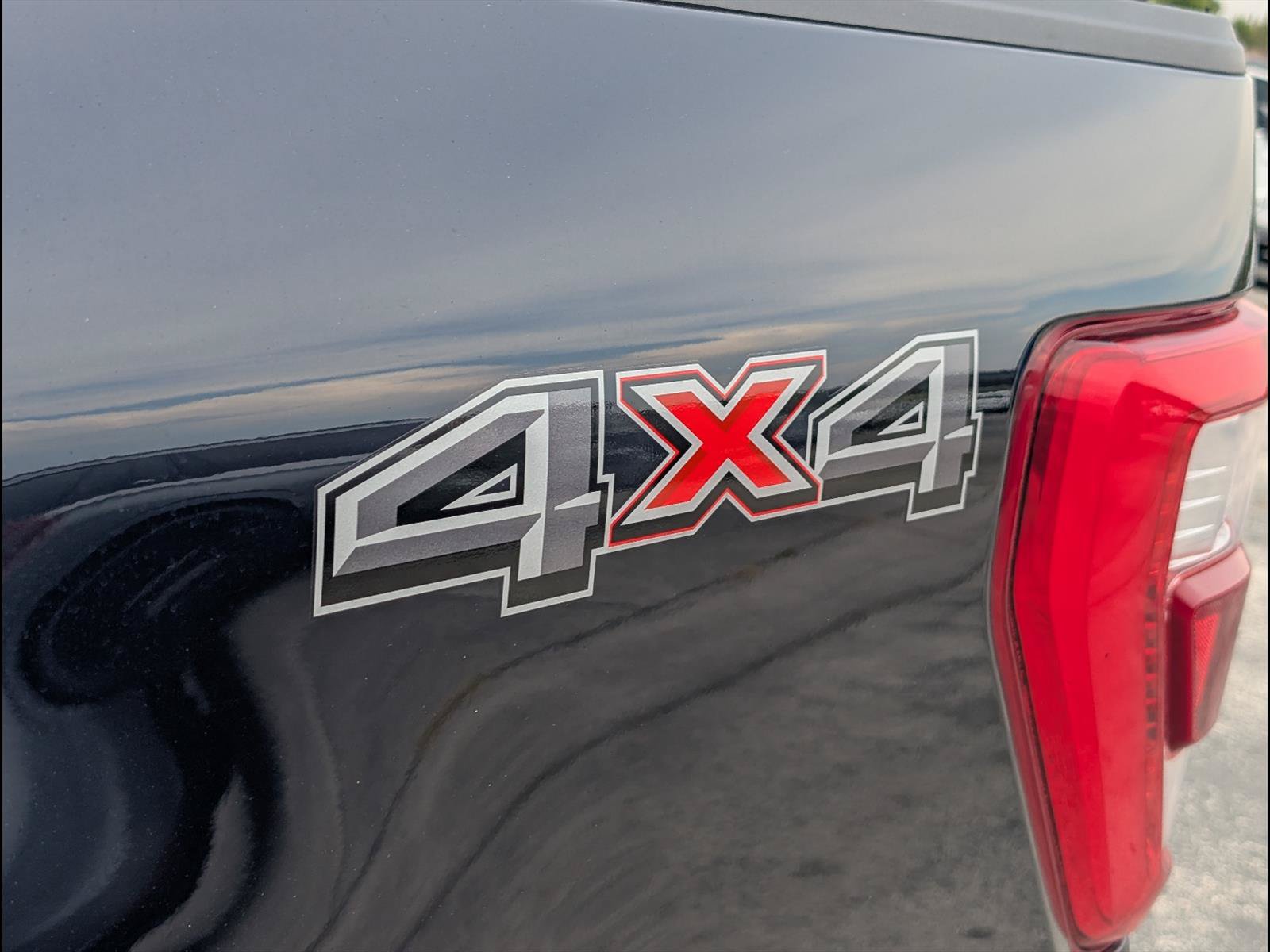 Used 2023 Ford F150 Lariat w/ Equipment Group 502A High AWD/4WD image 23