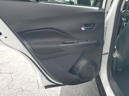 Certified 2024 Nissan Kicks SV image 11