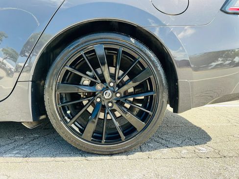 Used 2021 Nissan Maxima Platinum w/ 40th Anniversary Package FWD image 10