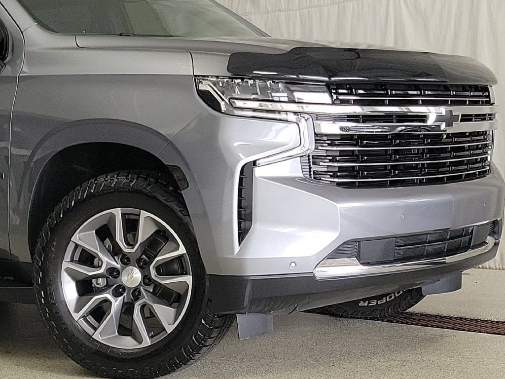 Certified 2021 Chevrolet Suburban LT w/ LT Signature Package AWD/4WD image 6