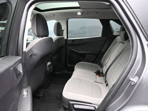 Used 2022 Ford Escape SE w/ SE Sport Appearance Package FWD image 24