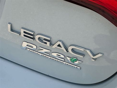 Used 2017 Subaru Legacy 2.5i Premium AWD/4WD image 8