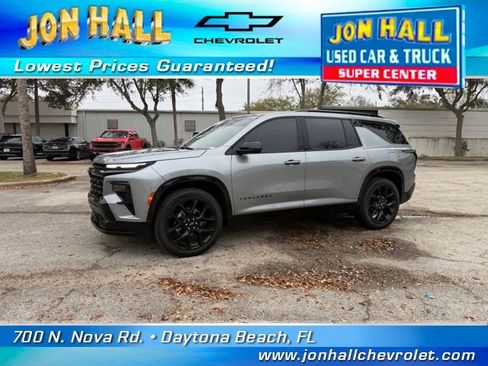 Used 2025 Chevrolet Traverse RS w/ LPO, Floor Liner Package image 3