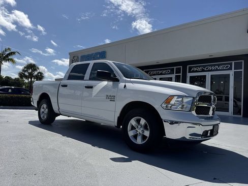 Used 2022 RAM 1500 Classic SLT RWD image 22