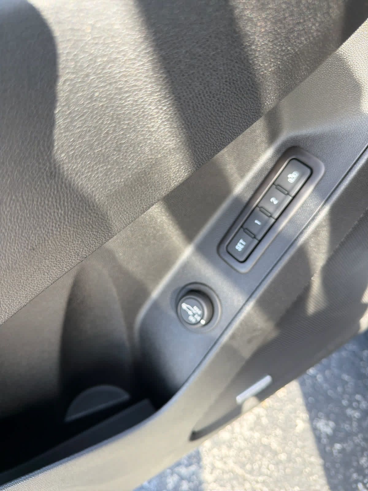 Used 2022 Chevrolet Equinox Premier AWD/4WD image 16