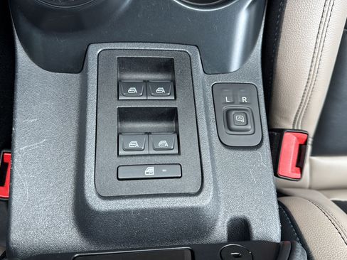 Used 2024 Ford Bronco Wildtrak AWD/4WD image 22