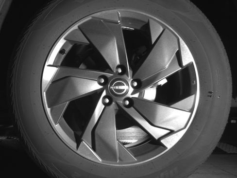 Used 2025 Nissan Rogue SV image 14