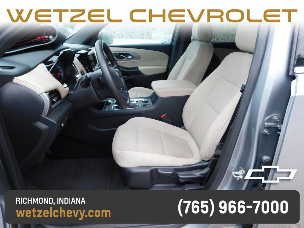 Certified 2023 Chevrolet Traverse LS FWD image 12