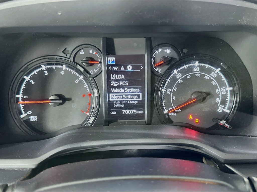 Used 2020 Toyota 4Runner SR5 Premium w/ Moonroof Package AWD/4WD image 27