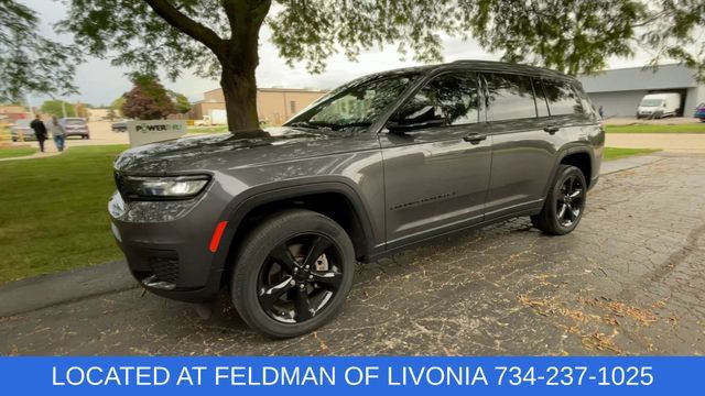 Used 2023 Jeep Grand Cherokee L Laredo AWD/4WD image 4