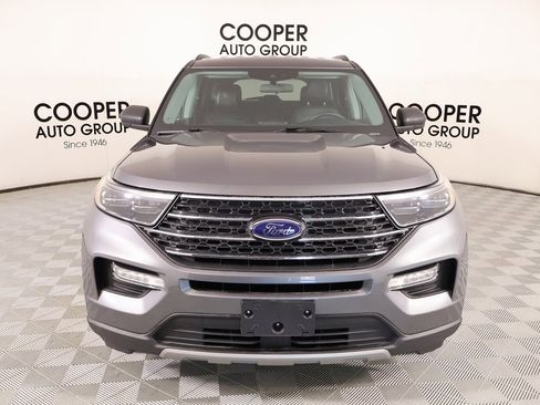 Used 2022 Ford Explorer XLT w/ Equipment Group 202A image 9