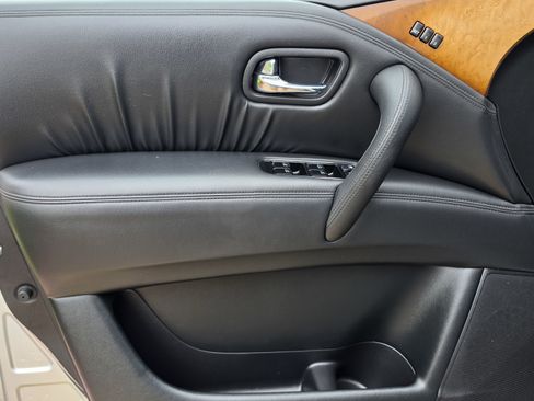 Used 2012 INFINITI QX56 2WD w/ Theater Pkg image 27