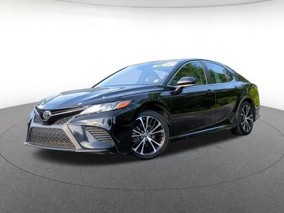 Used 2019 Toyota Camry SE w/ Convenience Package