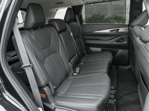 Certified 2026 INFINITI QX60 Luxe w/ Cargo Package FWD image 34