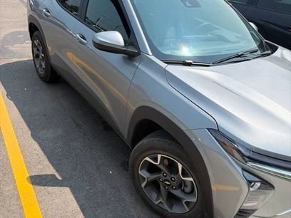 Used 2025 Chevrolet Trax LT w/ Driver Confidence Package