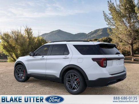 New 2026 Ford Explorer ST-Line w/ ST-Line Street Pack RWD image 4