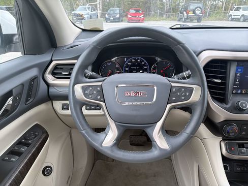 Used 2023 GMC Acadia Denali AWD/4WD image 14