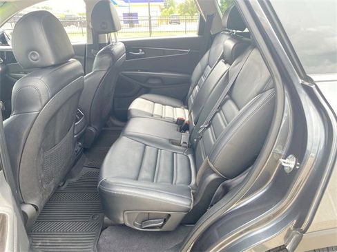 Used 2020 Kia Sorento EX image 14