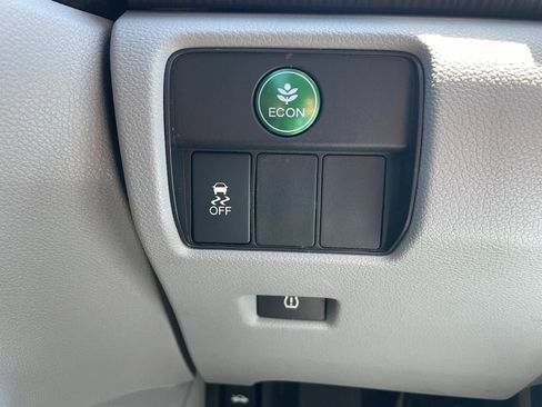 Used 2013 Honda Accord EX image 38
