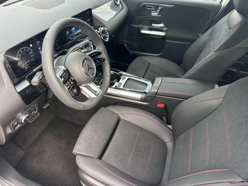 New 2026 Mercedes-Benz GLA 35 AMG 4MATIC image 10